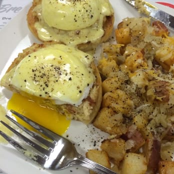 Rick's City Diner - Crab cake Benny! - American Near Me - Toledo, Ohio