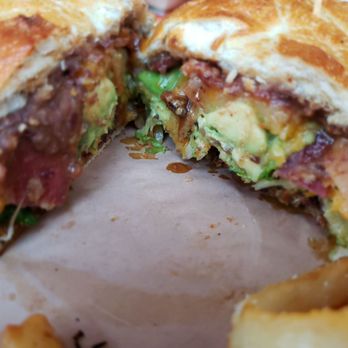 Lolo's - This is one of the best sandwiches I've ever had.. its #2 on the list for this trip - Bars Near Me - Holland, Michigan