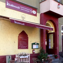 Bolliwood - Der Eingang am Herbstmittag