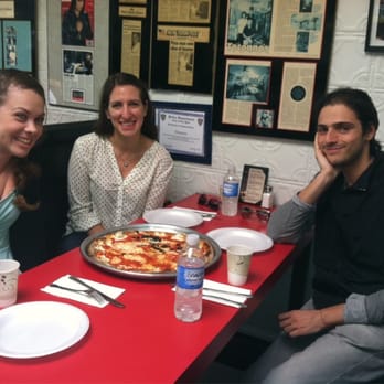 Totonno's - Pizza Near Me - Brooklyn, New York Totonno's - Pizza Near Me - Brooklyn, New York