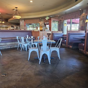 Stonefire Grill - Dining area - American Near Me - Valencia, California Stonefire Grill - Dining area - American Near Me - Valencia, California