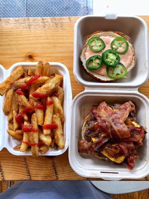m2o Burgers & Salads by null