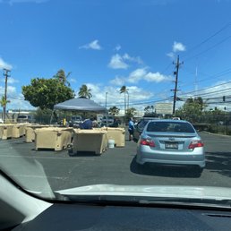 Line to pick up preordered fish