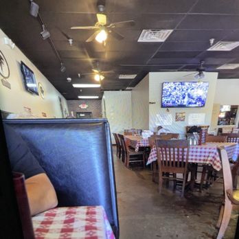 Foxy Fox Pizza - Inside - Pizza Near Me - McDonough, Georgia Foxy Fox Pizza - Inside - Pizza Near Me - McDonough, Georgia