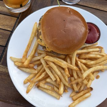 White Buffalo Bar - Buffalo burger - Bars Near Me - Marathon, Texas White Buffalo Bar - Buffalo burger - Bars Near Me - Marathon, Texas