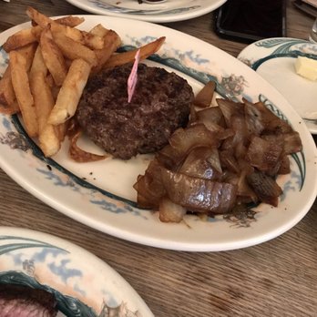 Peter Luger - Steakhouses Near Me - Brooklyn, New York