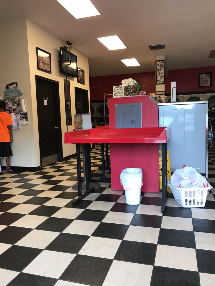 MICHIGAN COIN LAUNDRY Updated August 2024 3109 W Michigan Ave