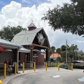 Freshfields Farm - Outside - Meat Shops Near Me - Orlando, Florida