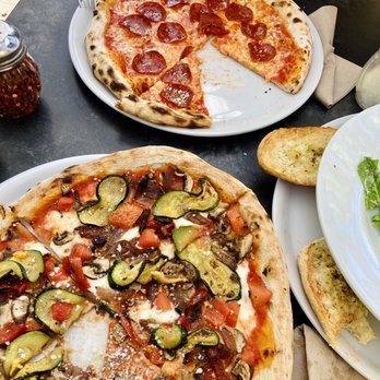 Village Pizza & Pints - Veggie pizza, pepperoni pizza - Pizza Near Me - Davis, California Village Pizza & Pints - Veggie pizza, pepperoni pizza - Pizza Near Me - Davis, California