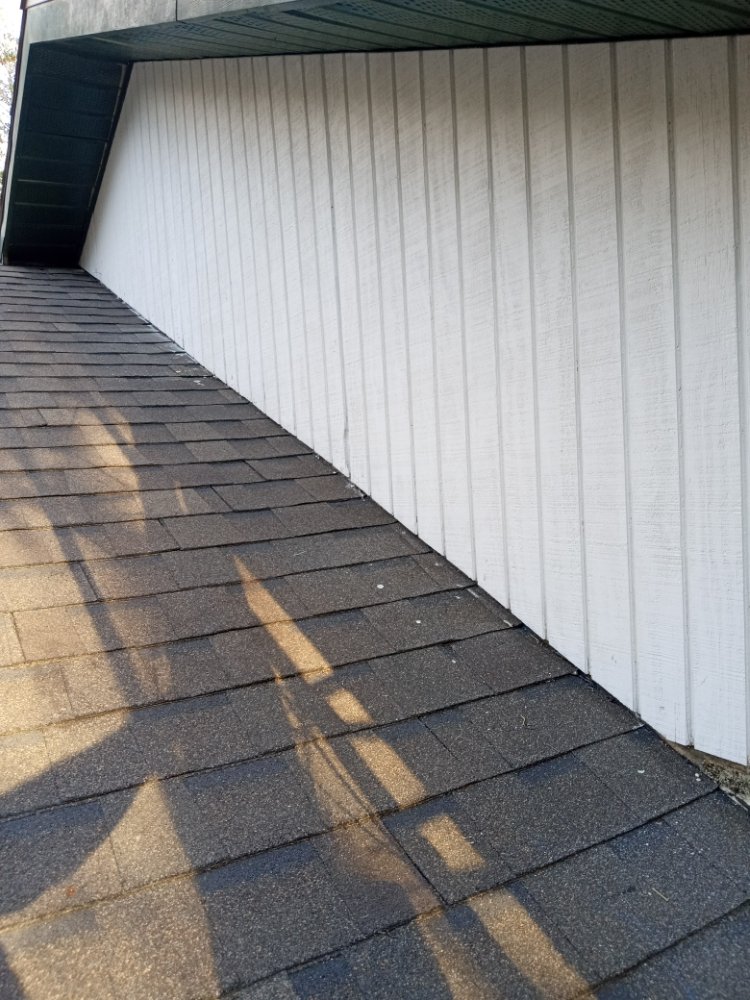 Slide of Grady Cross Roofing