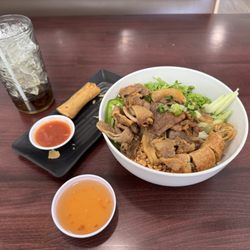 Vietnamese Pho Noodle Shop - Egg rolls, Bun (pork, veggies, noodles)