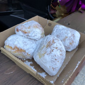 Universal Studios Mardi Gras - Beignets - Amusement Parks Near Me - Orlando, Florida Universal Studios Mardi Gras - Beignets - Amusement Parks Near Me - Orlando, Florida