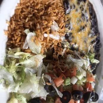 El Rio Texicantina - Chicken tostada with beans and rice - Mexican Near Me - Stevenson, Washington El Rio Texicantina - Chicken tostada with beans and rice - Mexican Near Me - Stevenson, Washington