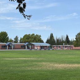 Exterior photo of Quail Glen Elementary School - Roseville, California Exterior photo of Quail Glen Elementary School - Roseville, California