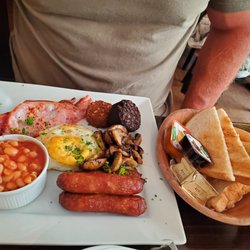 Camo's - Hub's best breakfast by far