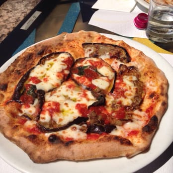 Pizzeria da Salvatore - Pizza Near Me - Verona, VR