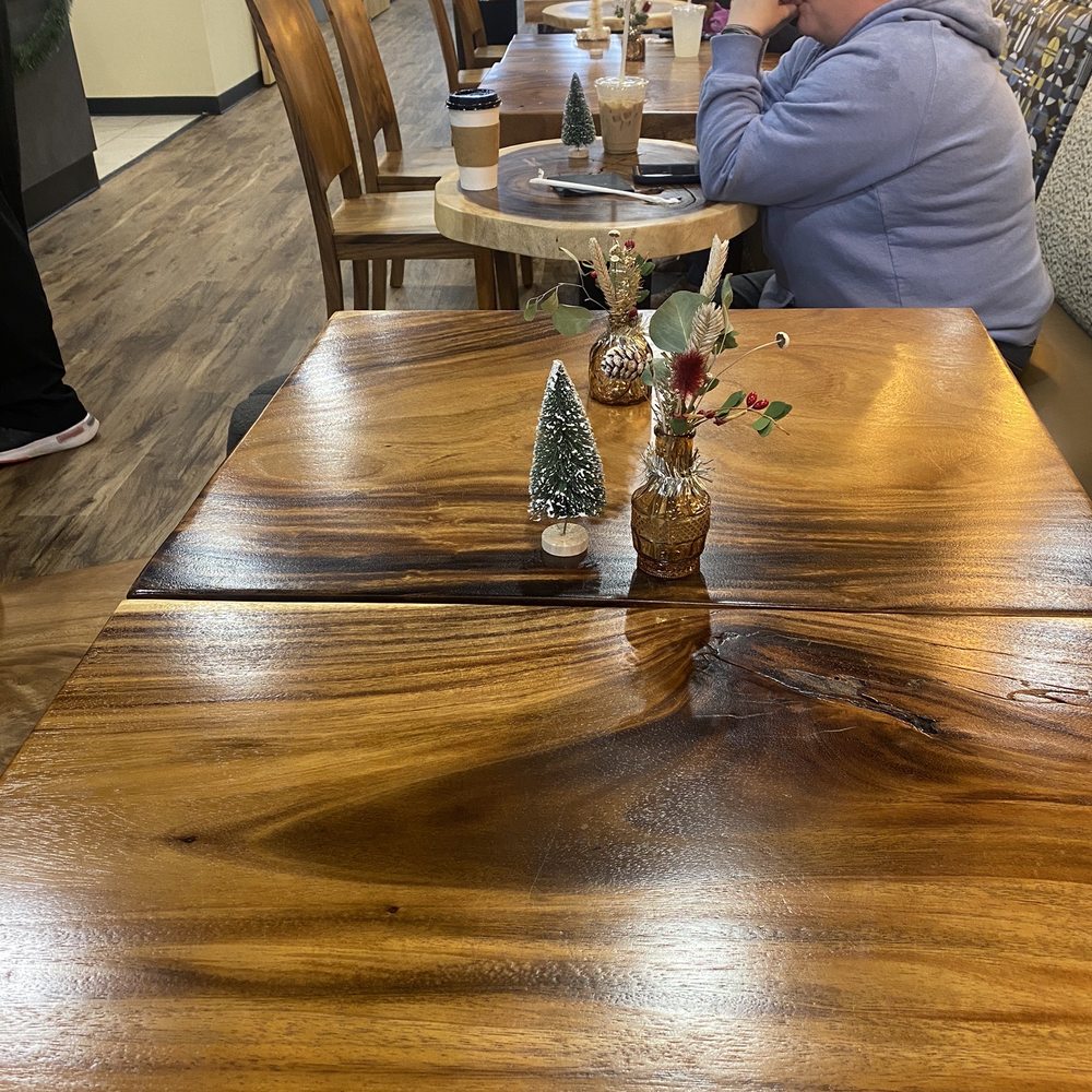 A Special Blend - Nice tables! - Coffee & Tea Near Me - High Point, North Carolina