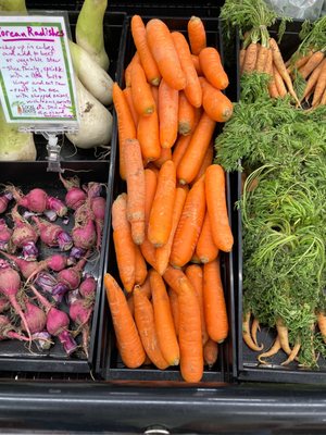 Local Roots Market & Café by null