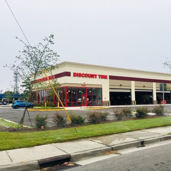 Discount Tire - Building - Tires Near Me - Wilmington, North Carolina