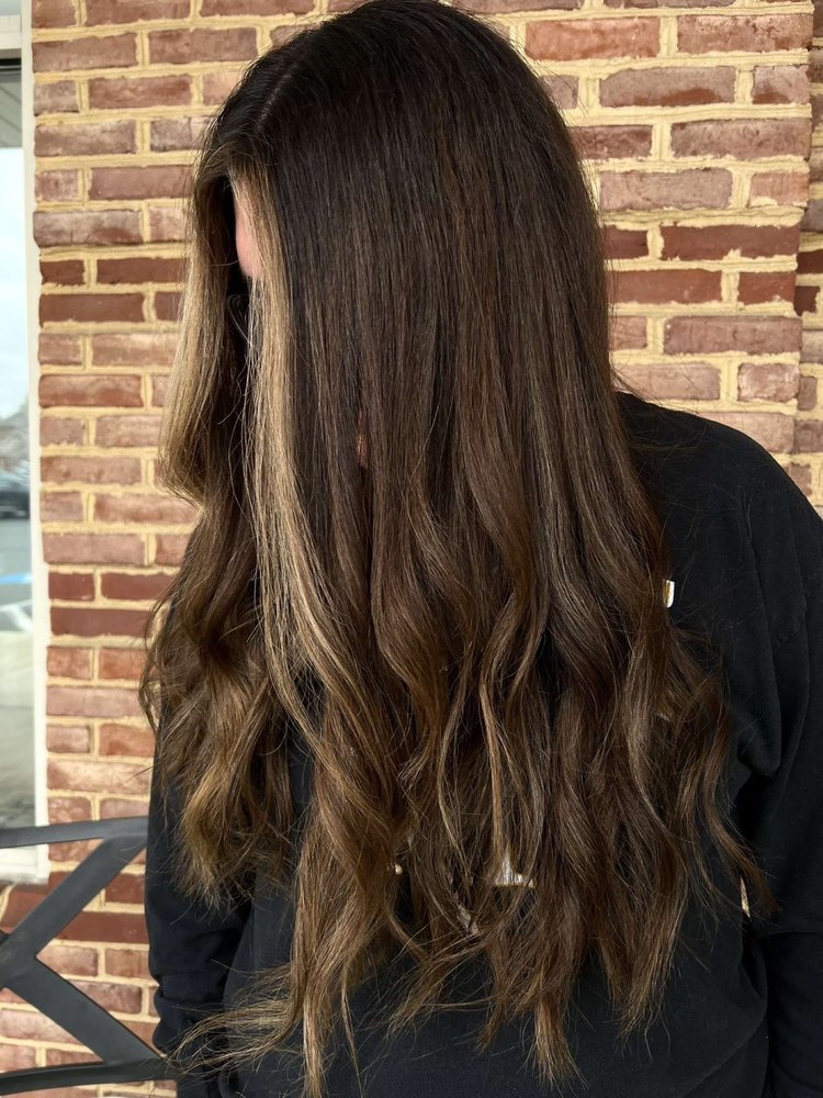 JORDAN THOMAS SALON AT AMYCLAE Updated September 2024 1202 Agora Dr