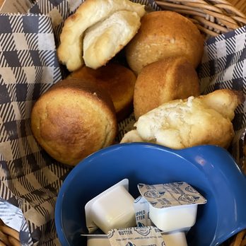 Cracker Barrel Old Country Store - Biscuits and corn bread - American Near Me - Gallup, New Mexico