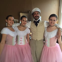 Lelia Haller Ballet Classique - Beautiful ballerinas at the Degas House