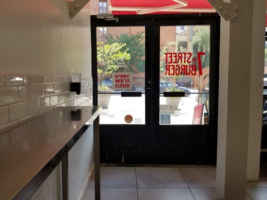 7th Street Burger DUMBO by null