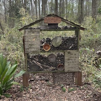 The Hart County Botanical Garden - Insect House - Botanical Gardens Near Me - Hartwell, Georgia