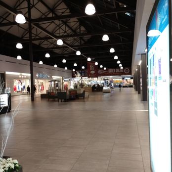 Broadway Commons - Shopping Centers Near Me - Hicksville, New York