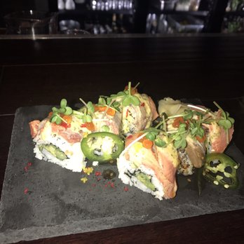 Tamari Bar - Tamaribar chirashi roll - Izakaya Near Me - Seattle, Washington Tamari Bar - Tamaribar chirashi roll - Izakaya Near Me - Seattle, Washington