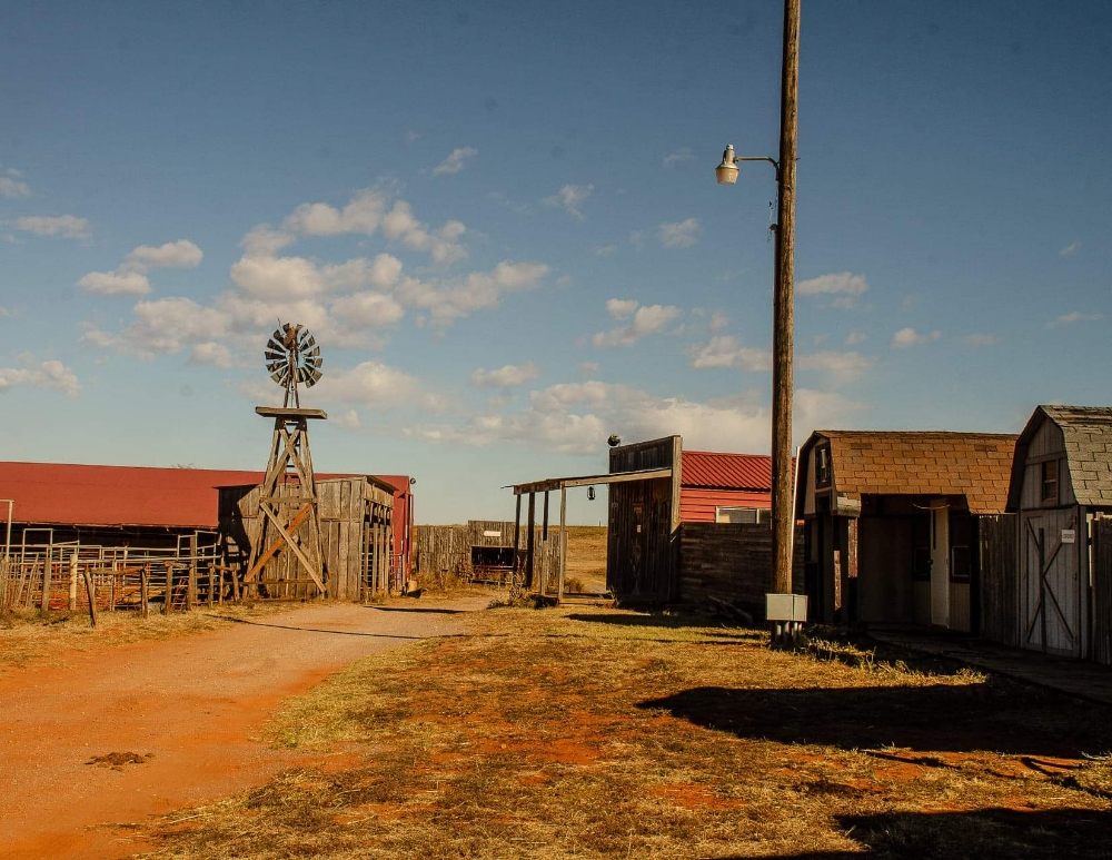 FLYING W GUEST RANCH Updated September 2024 10874 N 1920 Rd, Sayre