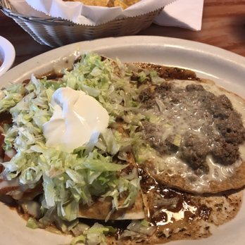 La Ruleta Mexican Restaurant - La Favorita lunch. $7.99 Mondays. - Mexican Near Me - Sikeston, Missouri La Ruleta Mexican Restaurant - La Favorita lunch. $7.99 Mondays. - Mexican Near Me - Sikeston, Missouri