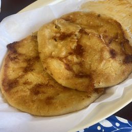 pork and cheese papusas