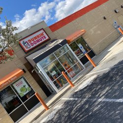Dunkin' - Store front