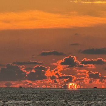 Fury Water Adventures - Magical & colorful sunset photo - Boating Near Me - Key West, Florida Fury Water Adventures - Magical & colorful sunset photo - Boating Near Me - Key West, Florida