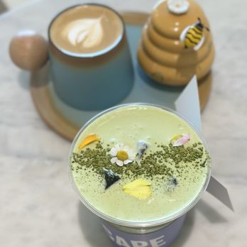 Onescape Coffee - Coffee & Tea Near Me - Los Angeles, California