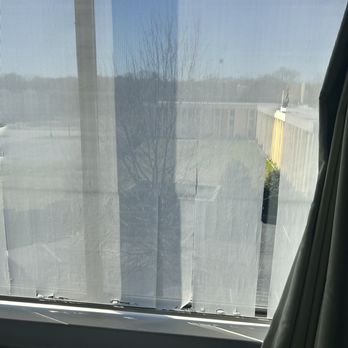 SpringHill Suites by Marriott Charlotte Airport - "Blackout" blinds...a joke - Hotels Near Me - Charlotte, North Carolina SpringHill Suites by Marriott Charlotte Airport - "Blackout" blinds...a joke - Hotels Near Me - Charlotte, North Carolina