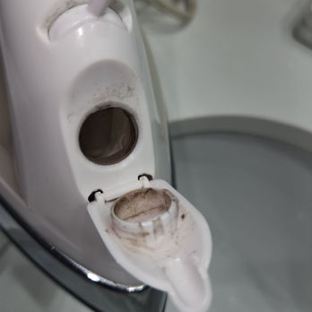 Hampton Inn Columbus/Delaware I-71 North - BLACK MOLD in the iron, water in the reservoir was brown! - Hotels Near Me - Sunbury, Ohio