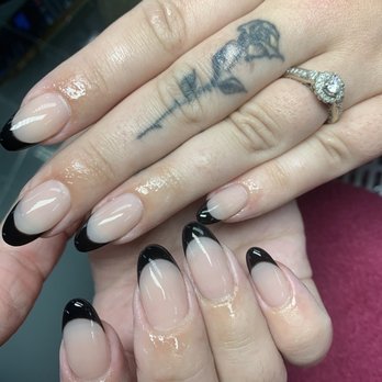 Happy Hands Nails - Nail Salons Near Me - Niles, Illinois