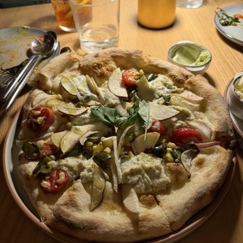 Sylva - White Peach Pizza - New American Near Me - Tahoe City, California