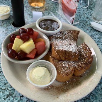 Bill's Cafe - French toast with not so fresh fruit - Breakfast & Brunch Near Me - Fremont, California