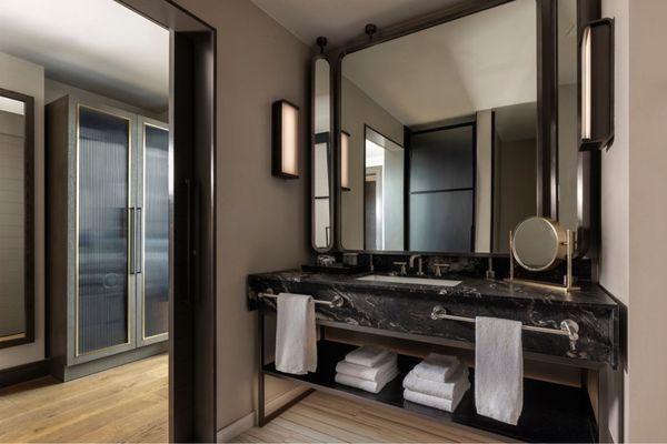 The Tess, Autograph Collection by null