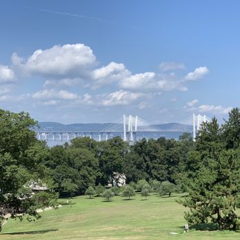 Lyndhurst - Scenic View if the Tappan Zee Bridge - Museums Near Me - Tarrytown, New York