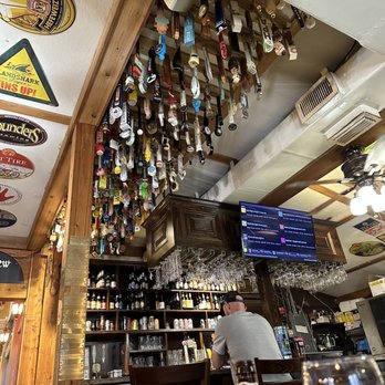Rendezvous Restaurant - Beer Bar Near Me - Saint Augustine, Florida