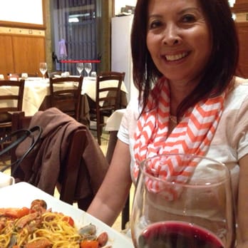 Il Ragno d'Oro - Happy as a clam with seafood pasta - Italian Near Me - Rome, RM