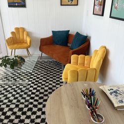 Central Cup Coffee House - Plenty of lounging areas.