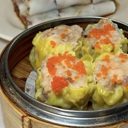 Pork Shrimp Siu Mai 魚籽燒賣皇, Steamed BBQ Pork Rice Roll 叉燒腸粉