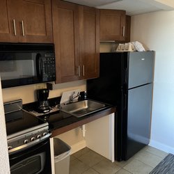 Holiday Pavilion Resort on the Boardwalk - Kitchen