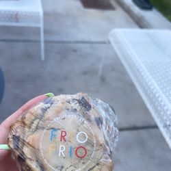 frio frio - Chocolate Chunk Ice Cream Sandwich