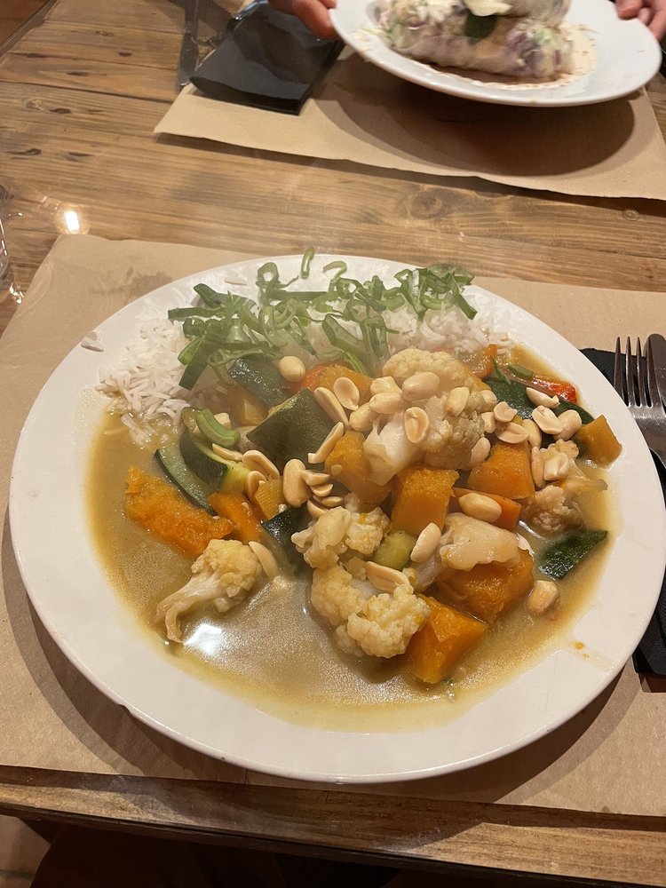 PÁPRIKA Updated May 2024 19 Photos & 21 Reviews Cuesta de Abarqueros, 3, Granada, Spain